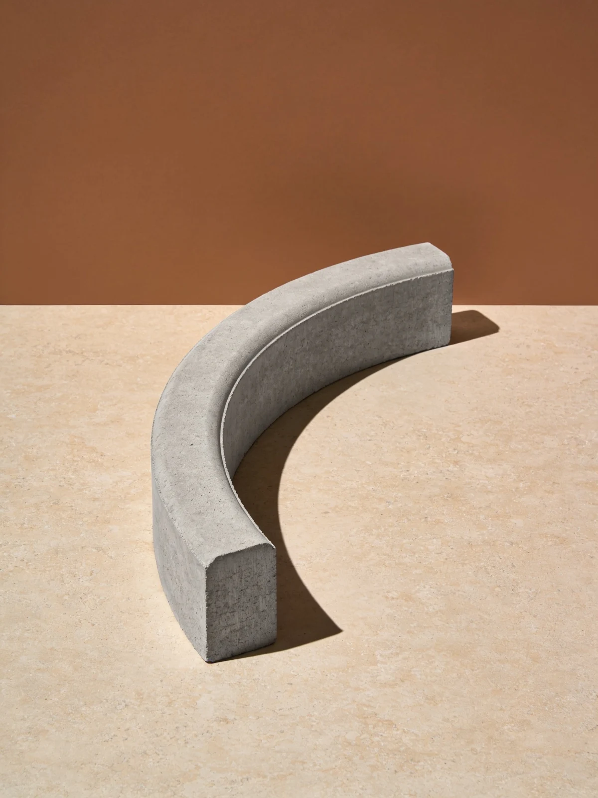 Radius curved curb — single continuous quarter-circle curved edging curb with flat top